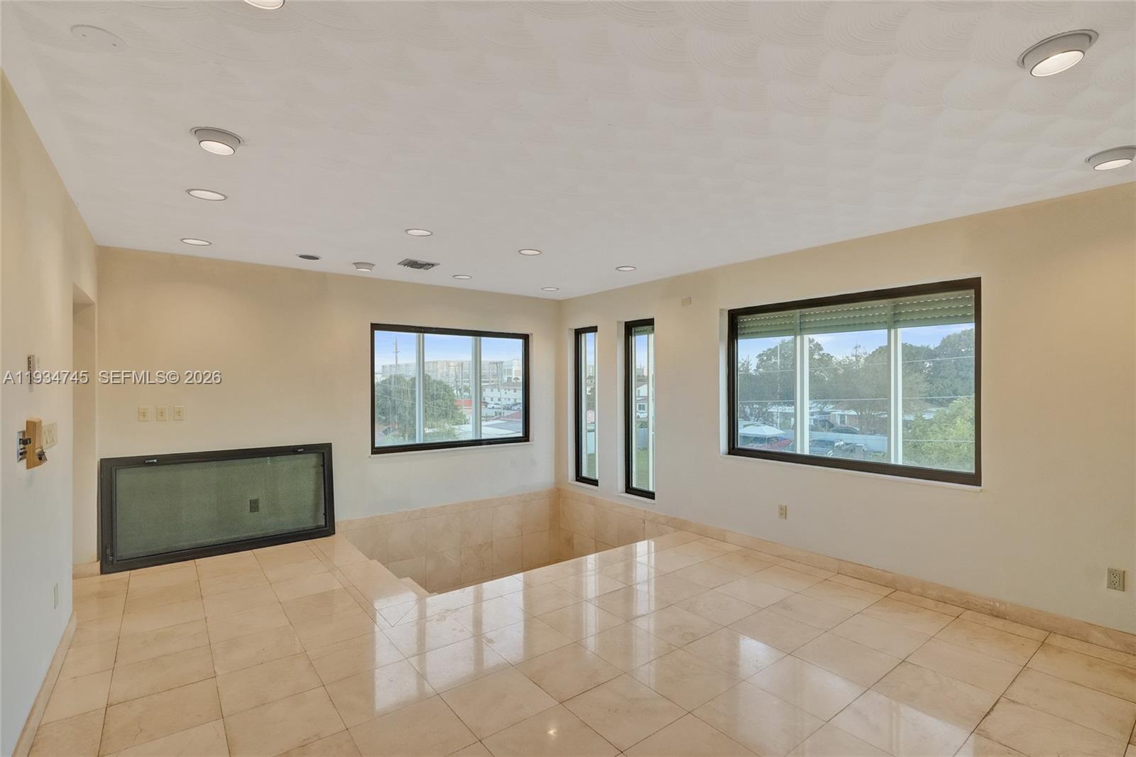 HIALEAH 5TH ADDN REV PL - Residential