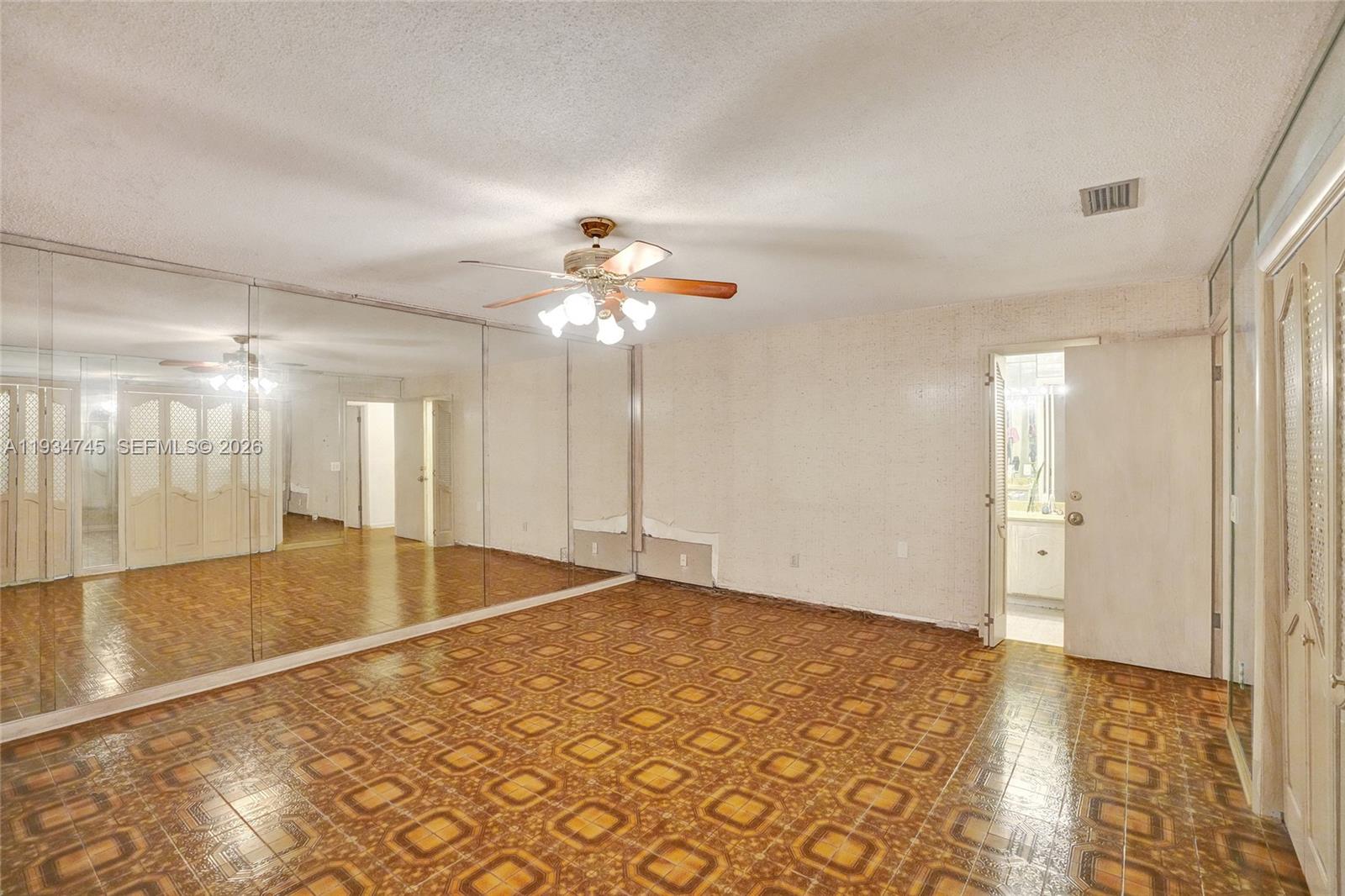 HIALEAH 5TH ADDN REV PL - Residential