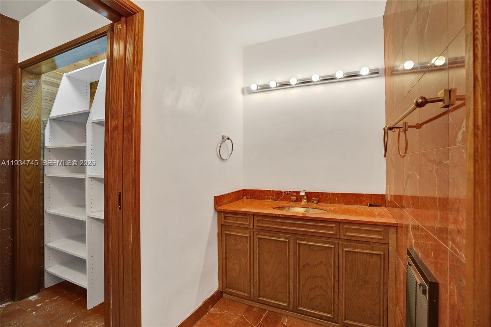 HIALEAH 5TH ADDN REV PL - Residential