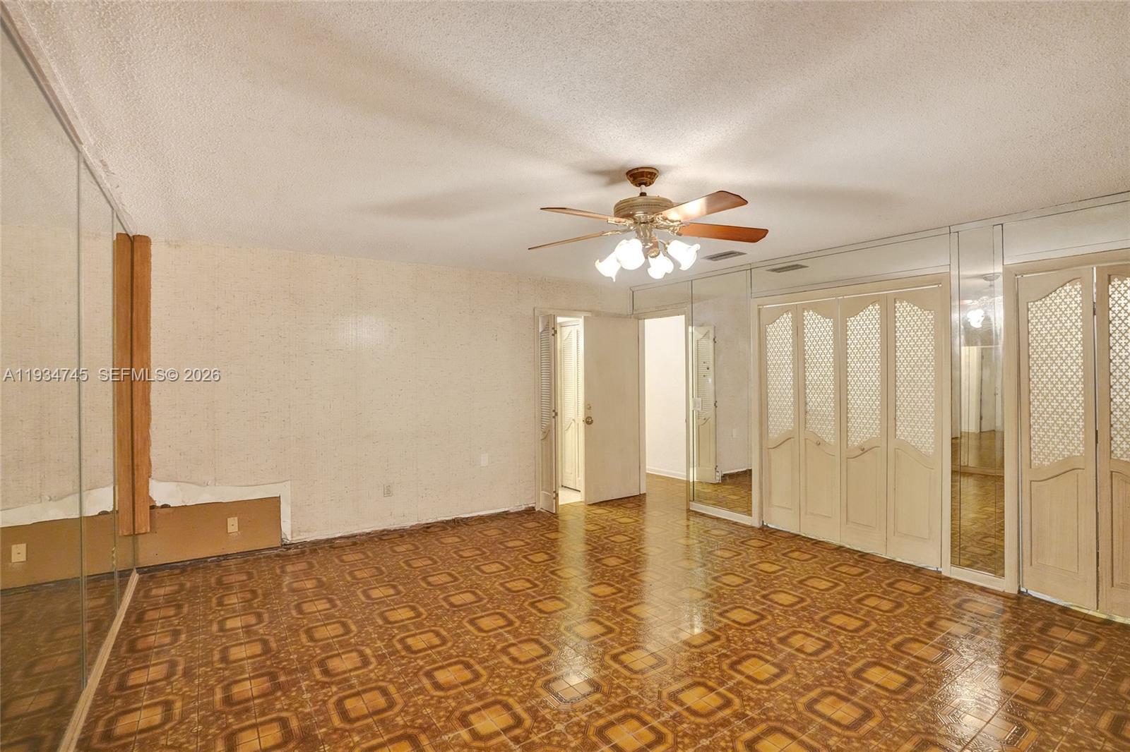 HIALEAH 5TH ADDN REV PL - Residential