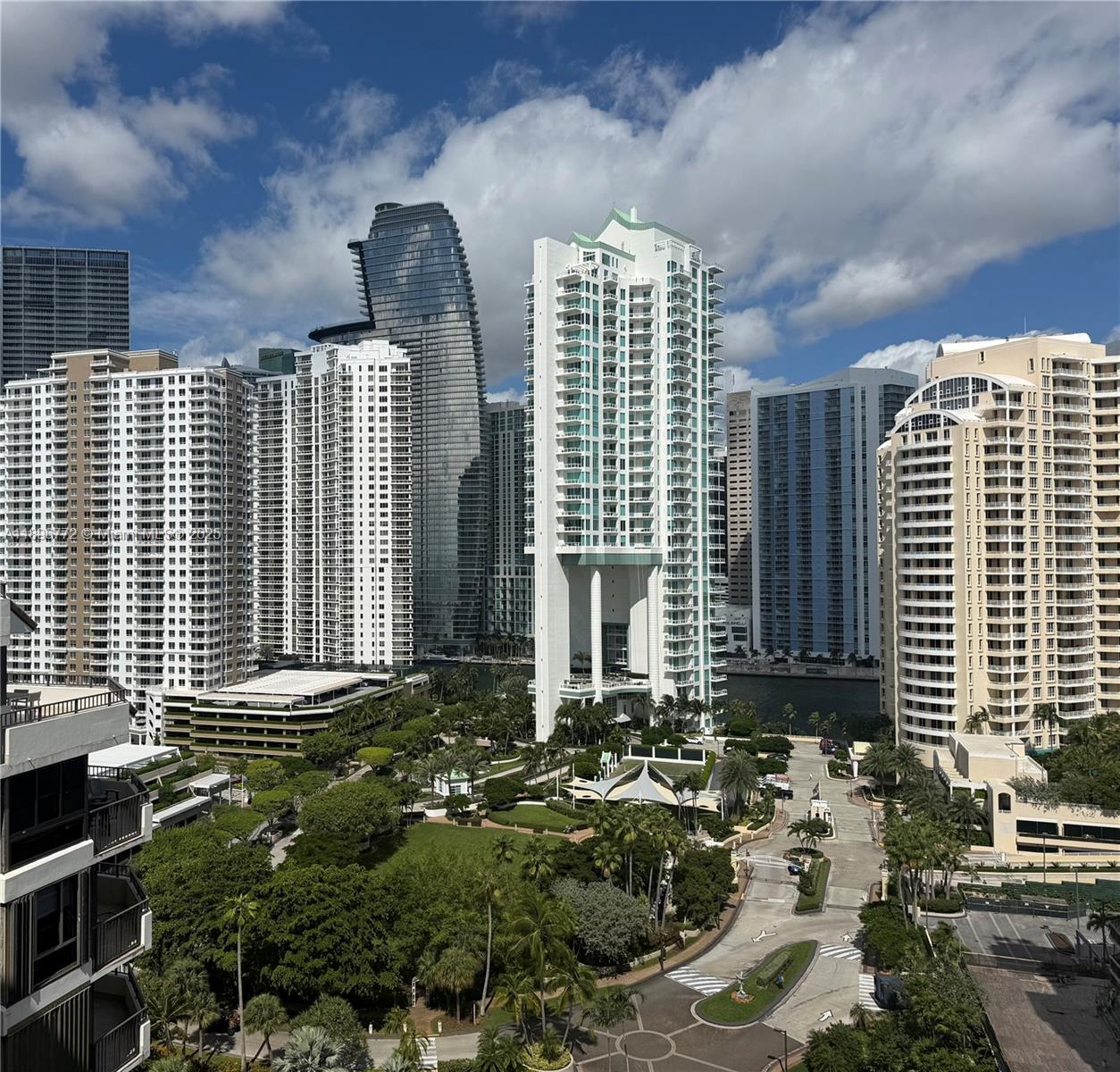 520 Brickell Key Dr A1910