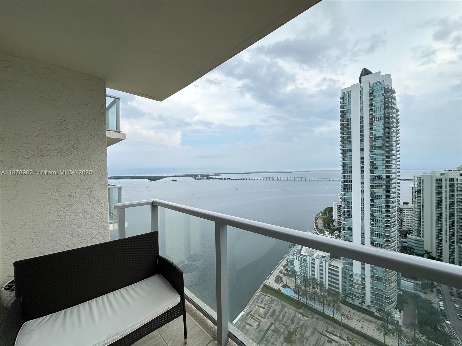 2 Bedrooms | 2 Bathrooms | 1,140 SQ FT | Waterfront Views
Discover the perfect blend of comfort and style in this high-rise condo in the heart of Brickell. This spacious 2-bedroom, 2-bathroom residence features floor-to-ceiling windows with breathtaking water and city views. The unit comes partially furnished and includes two dedicated parking spaces for your convenience.
Enjoy a lifestyle full of amenities: a resort-style pool with jacuzzi, fitness center, tennis and racquetball courts, sundeck, on-site restaurant, and 24/7 concierge service. Step outside and you’re just moments from world-class dining, shopping, and entertainment.
