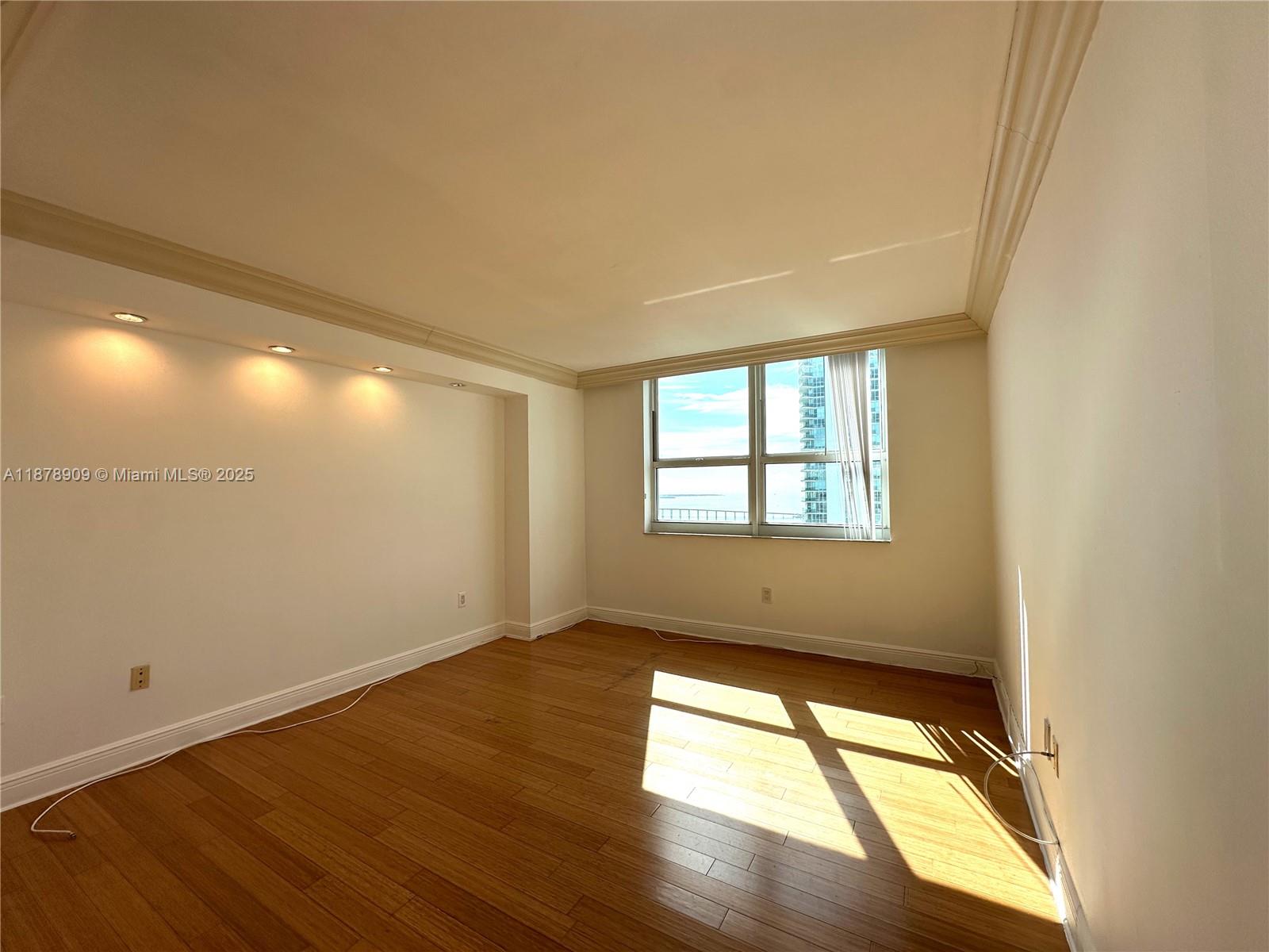 1155 Brickell Bay Dr 3303