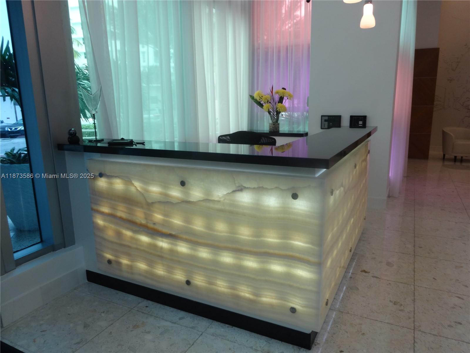 3801 Collins Ave 1806
