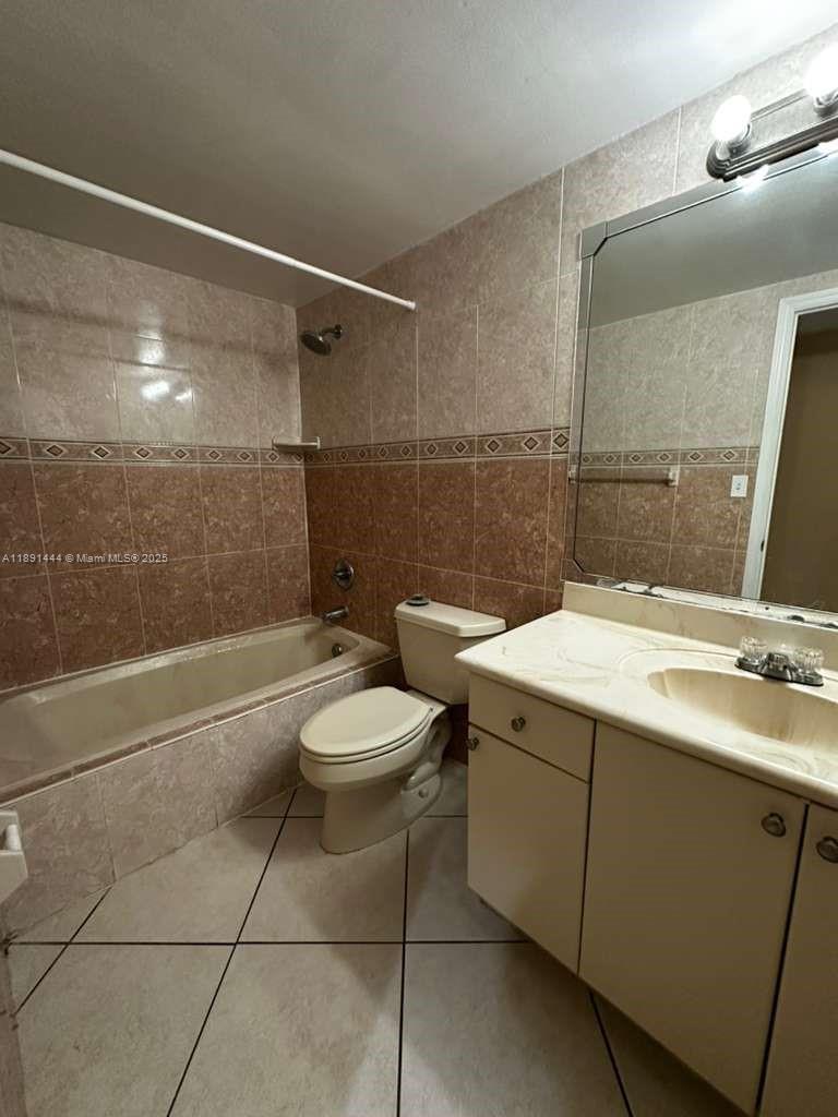 ISLAND PLACE AT NORTH BAY - Residential Lease