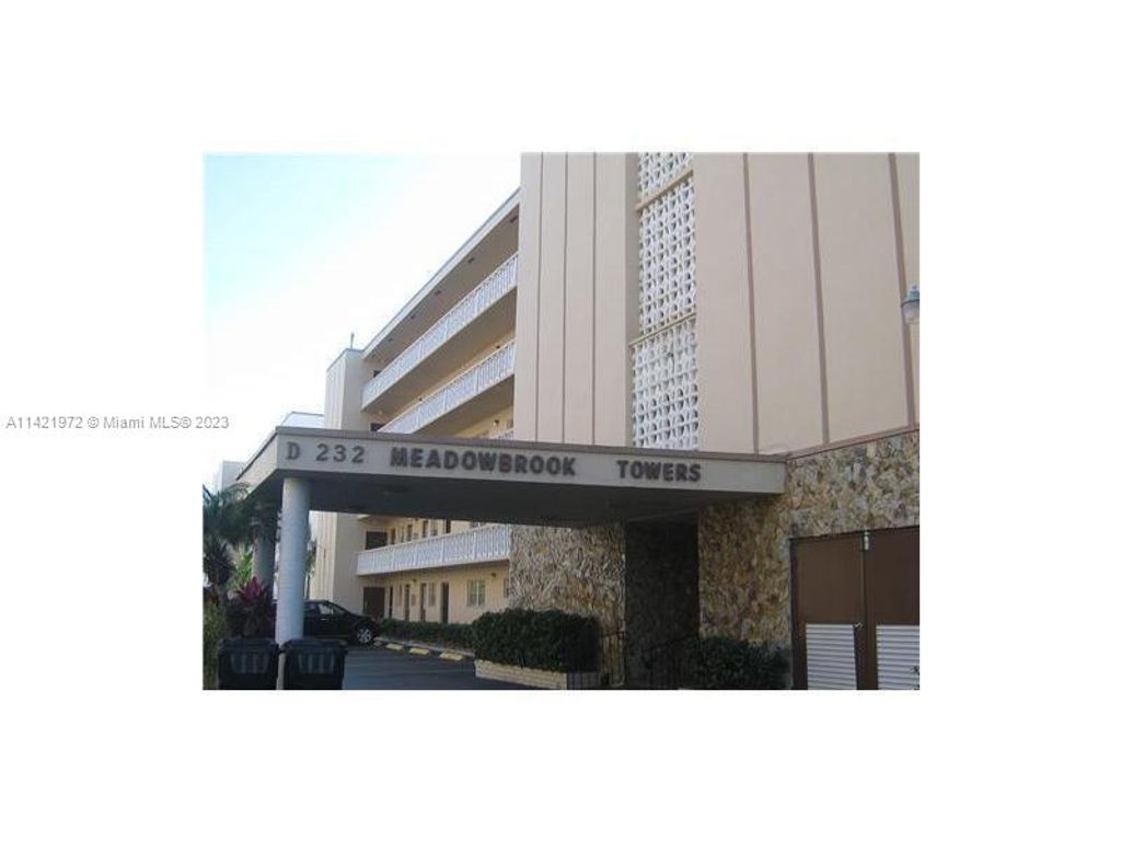 Photo of 232 NE 12th Ave #103, Hallandale Beach, FL 33009 (MLS # A11421972)