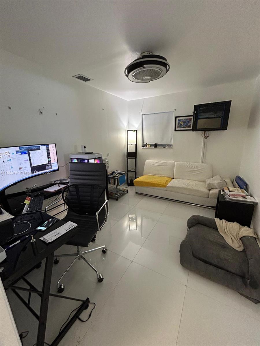 FOREST LAKES HOMES - Residential Lease
