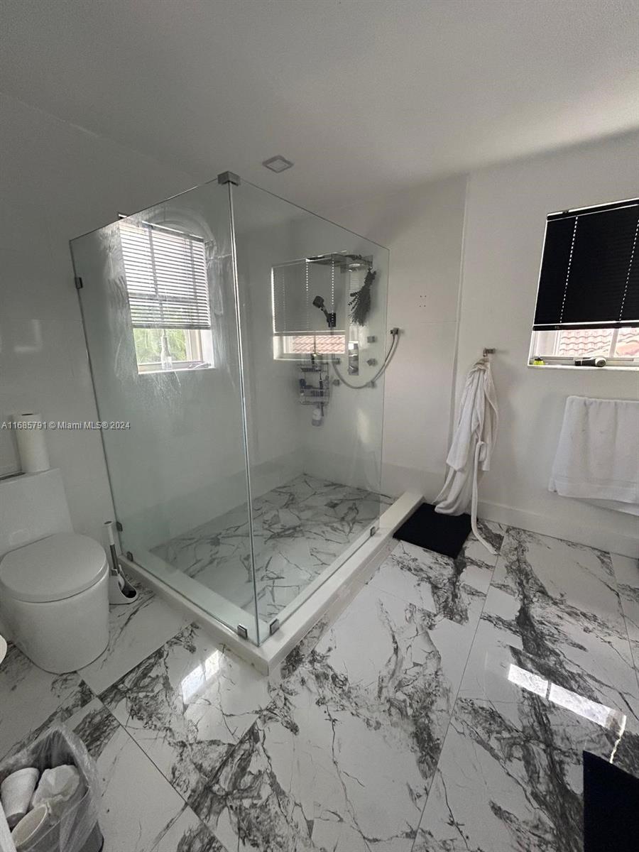 FOREST LAKES HOMES - Residential Lease