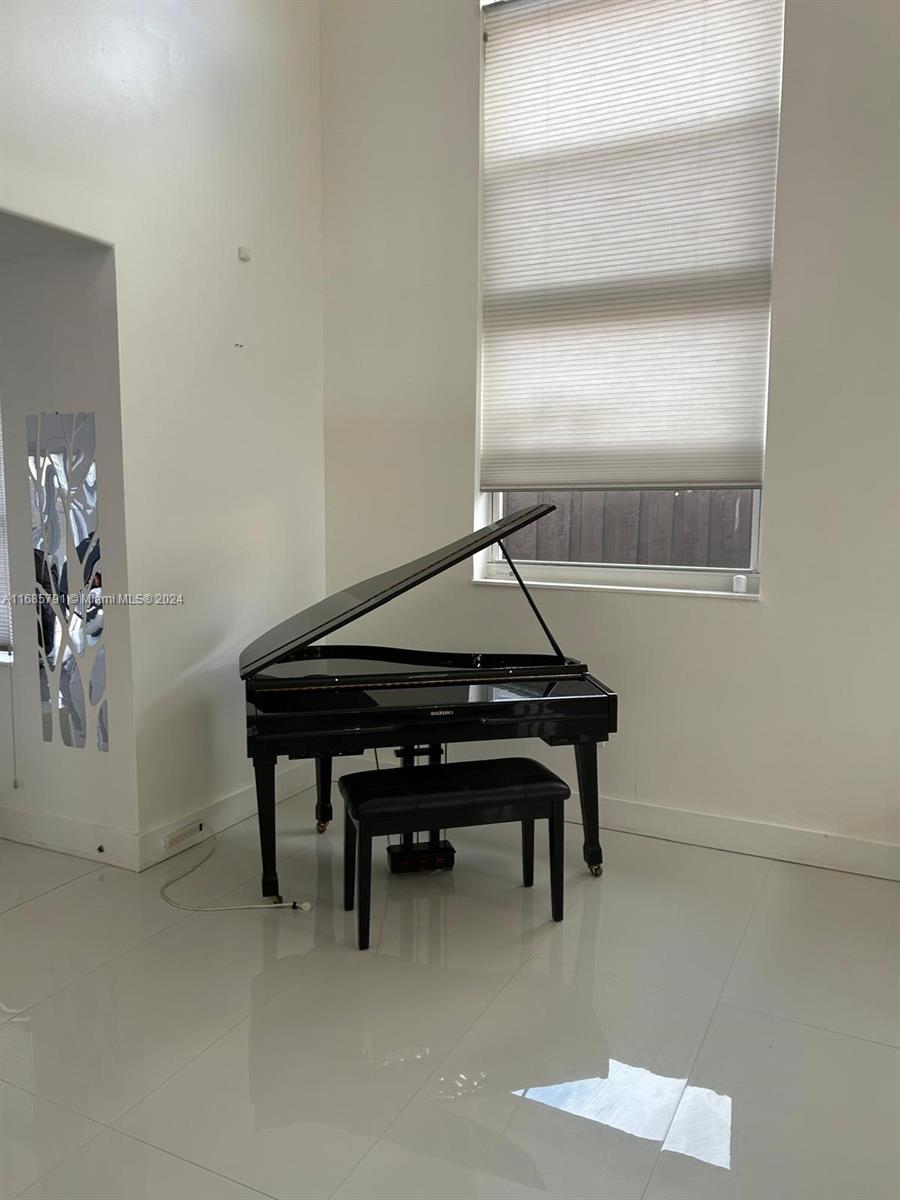FOREST LAKES HOMES - Residential Lease