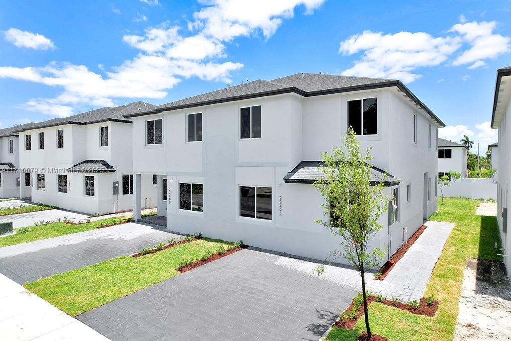 Property for Sale at 22513 Sw 125 Ave B, Miami, Broward County, Florida - Bedrooms: 5 
Bathrooms: 3  - $632,490