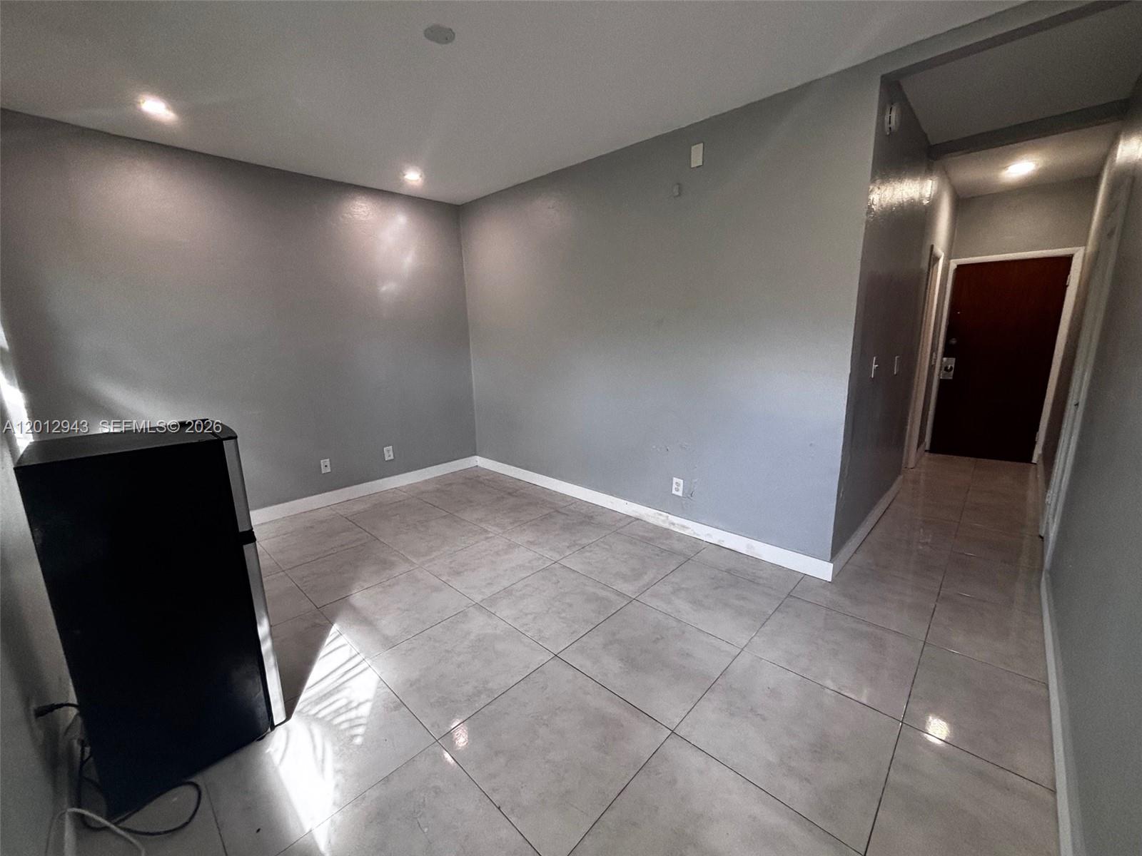 319 W 28th St 15