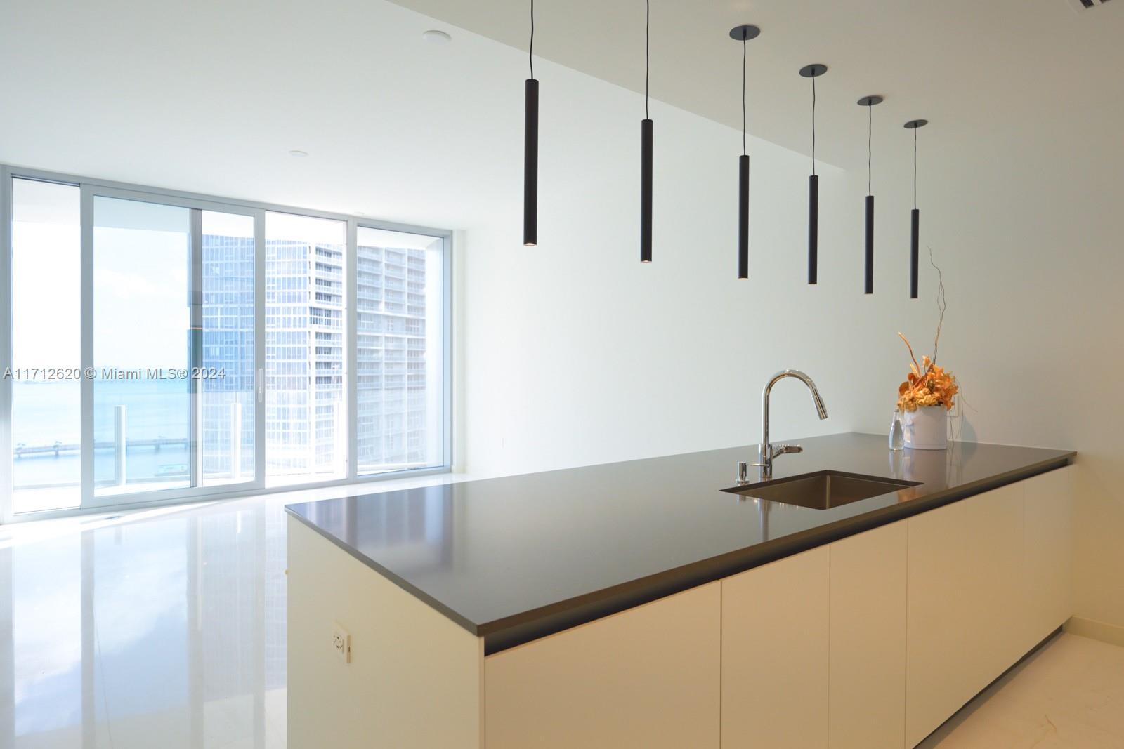 ASTON MARTIN RESIDENCES - Residential