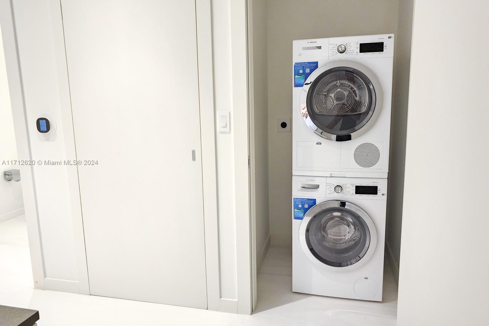 ASTON MARTIN RESIDENCES - Residential