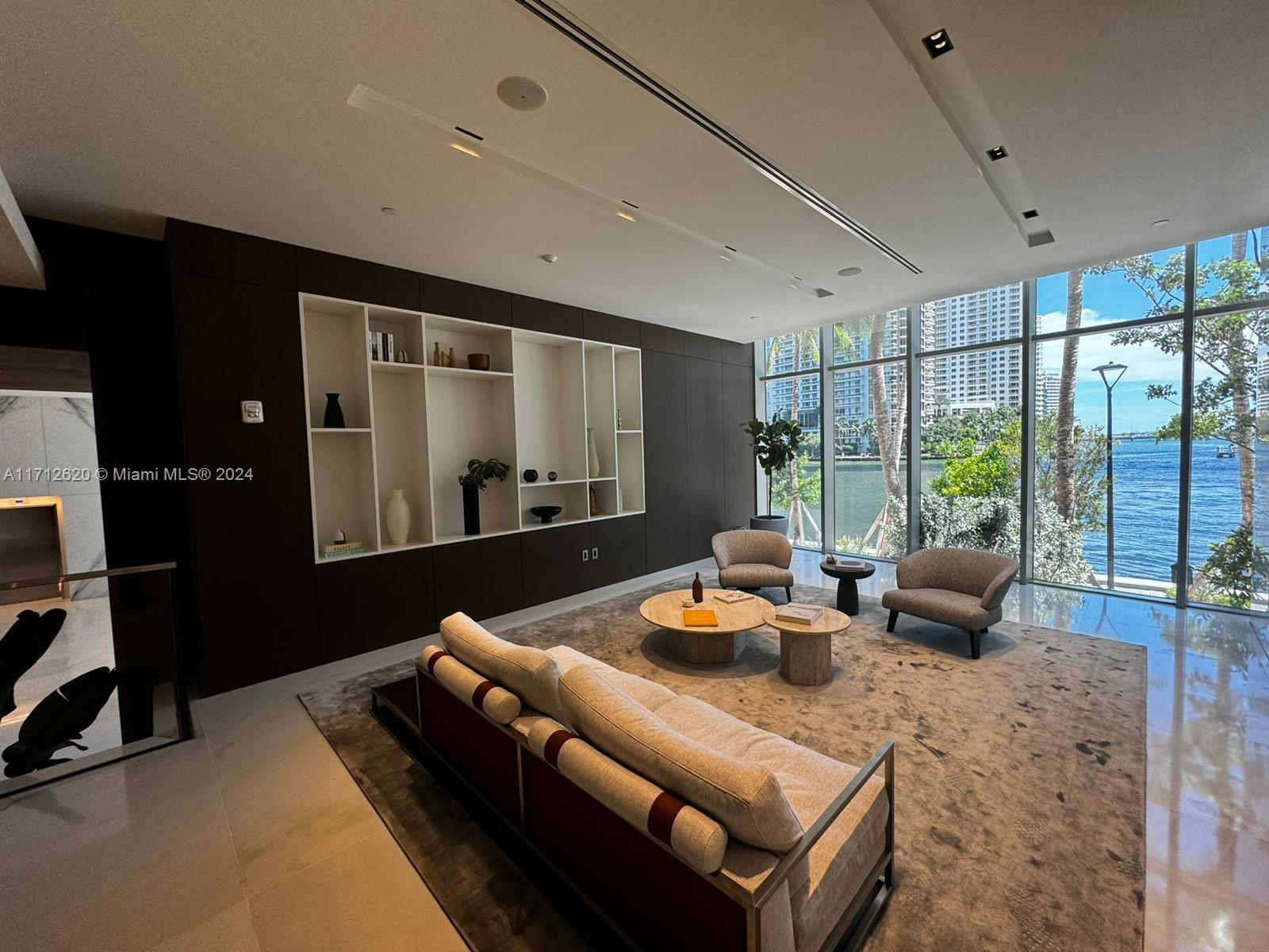 ASTON MARTIN RESIDENCES - Residential