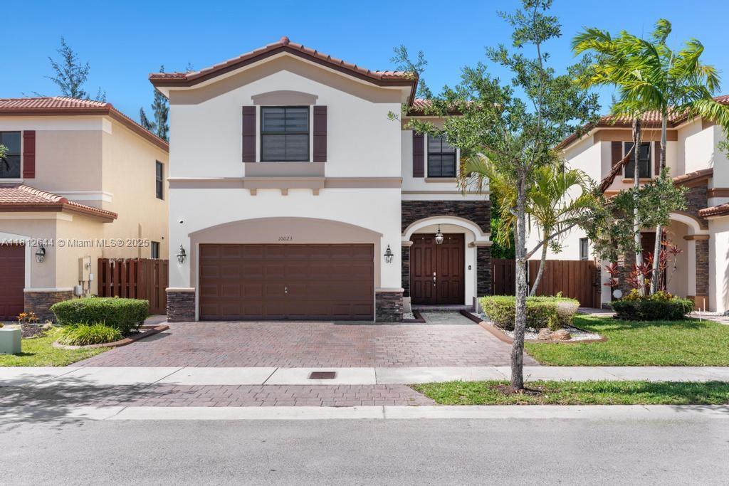 10023 NW 89th Ter