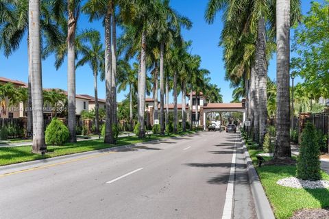 10023 NW 89th Ter Doral FL 33178