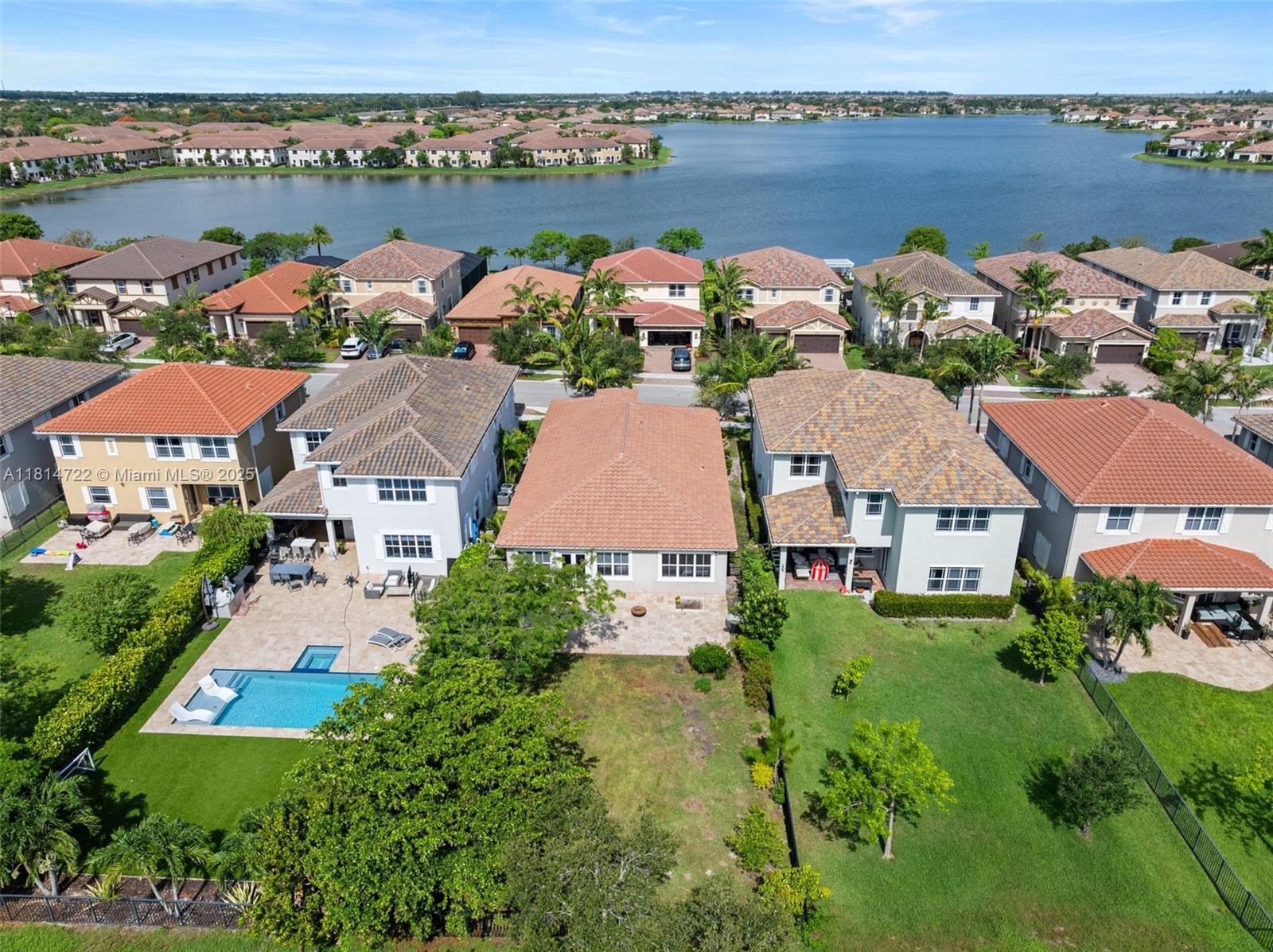 Miralago - Residential