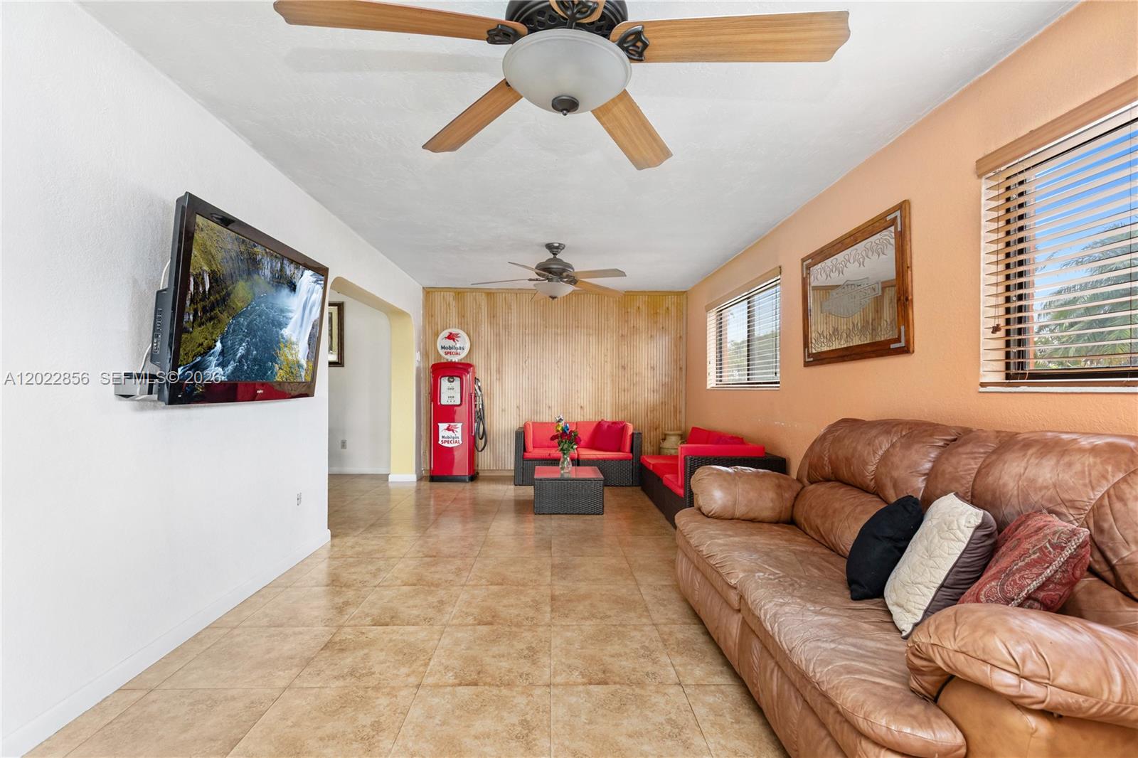 PASADENA LAKES SOUTH - Residential