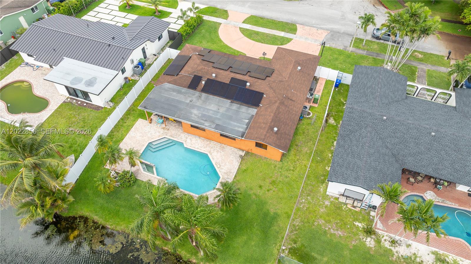 PASADENA LAKES SOUTH - Residential