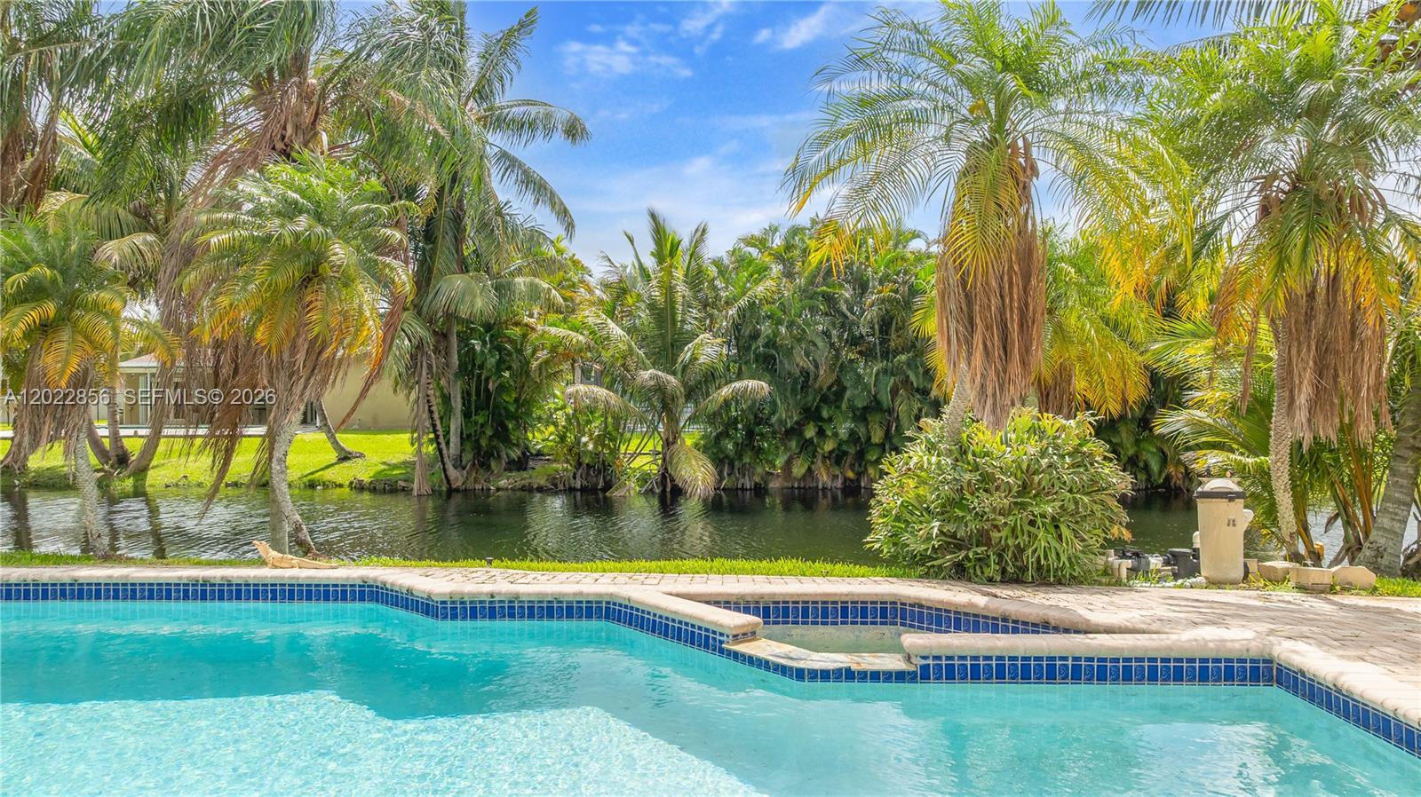 PASADENA LAKES SOUTH - Residential