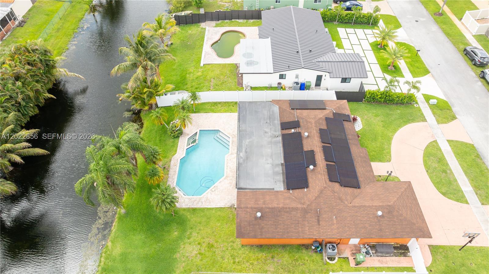 PASADENA LAKES SOUTH - Residential