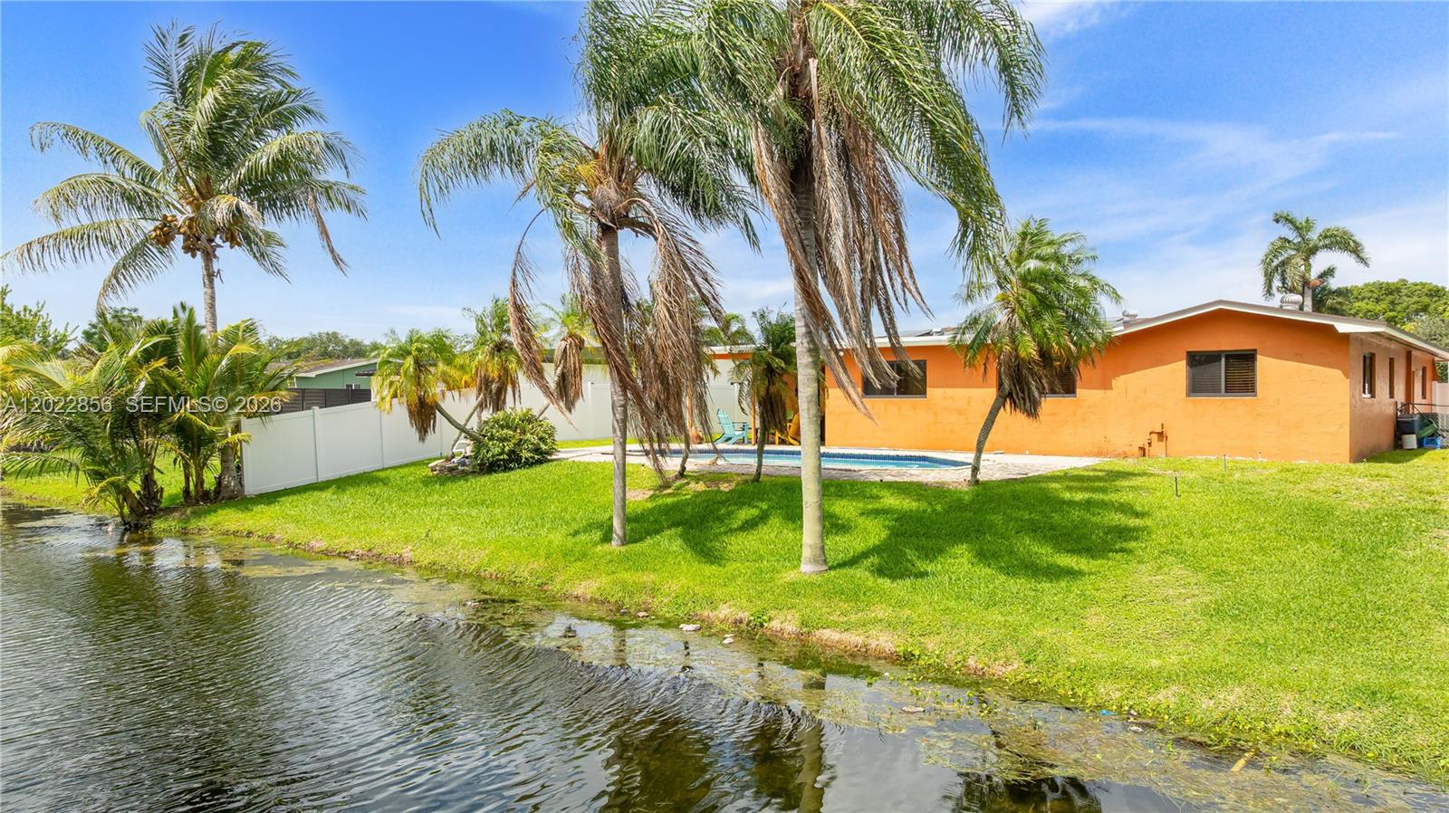 PASADENA LAKES SOUTH - Residential