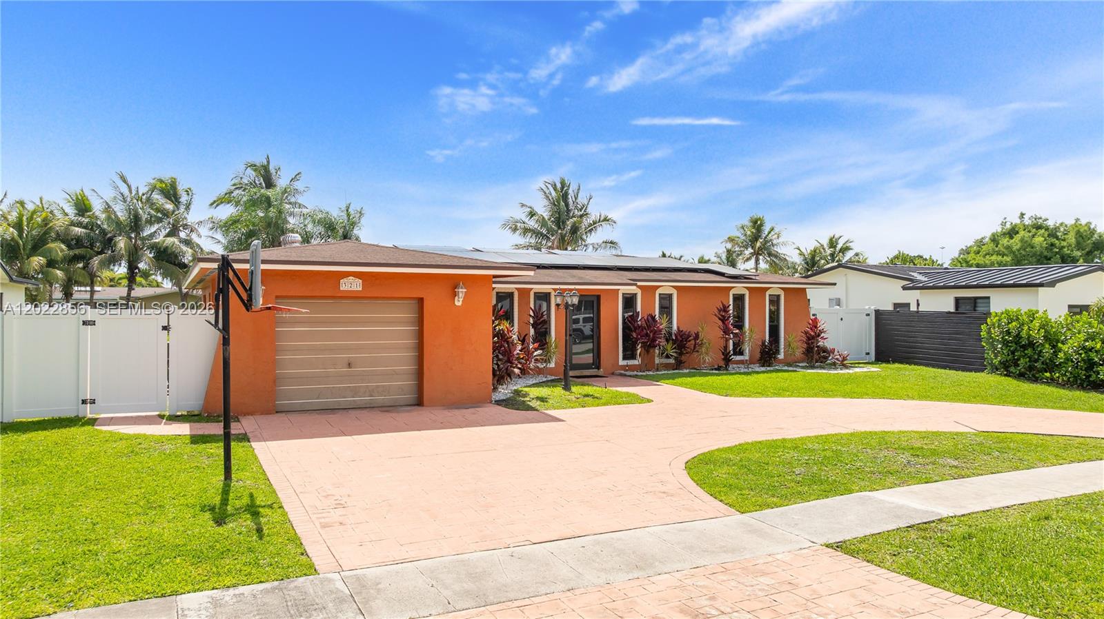 PASADENA LAKES SOUTH - Residential
