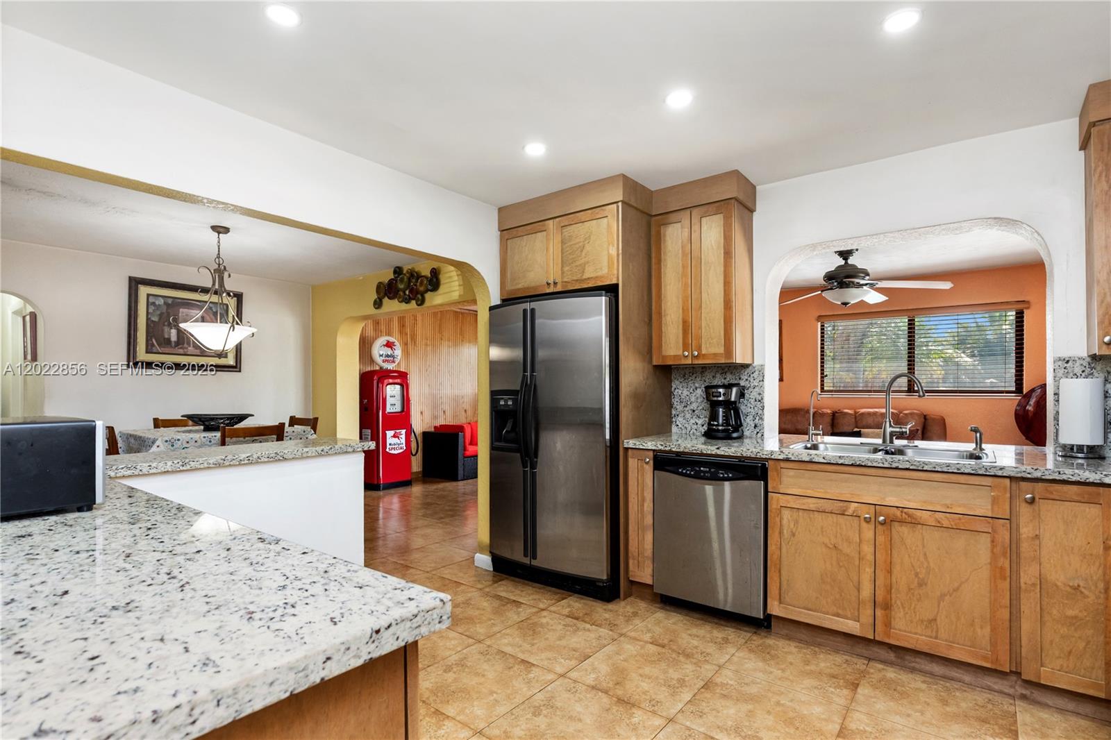 PASADENA LAKES SOUTH - Residential