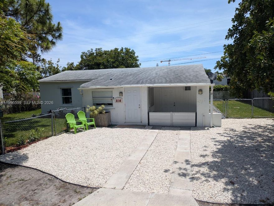 ? Luxury Development Opportunity! Prime 5,007 SF lot with DH-3 High-Intensity Mixed-Use zoning allowing up to 10 stories / 140 ft (buyer to verify). Existing 3BR/2BA home currently generating income potential. Exceptional location near Young Circle, beaches, Fort Lauderdale Airport, dining, shopping, and major highways. Rare opportunity to secure property in one of Hollywood’s fastest-growing redevelopment corridors.