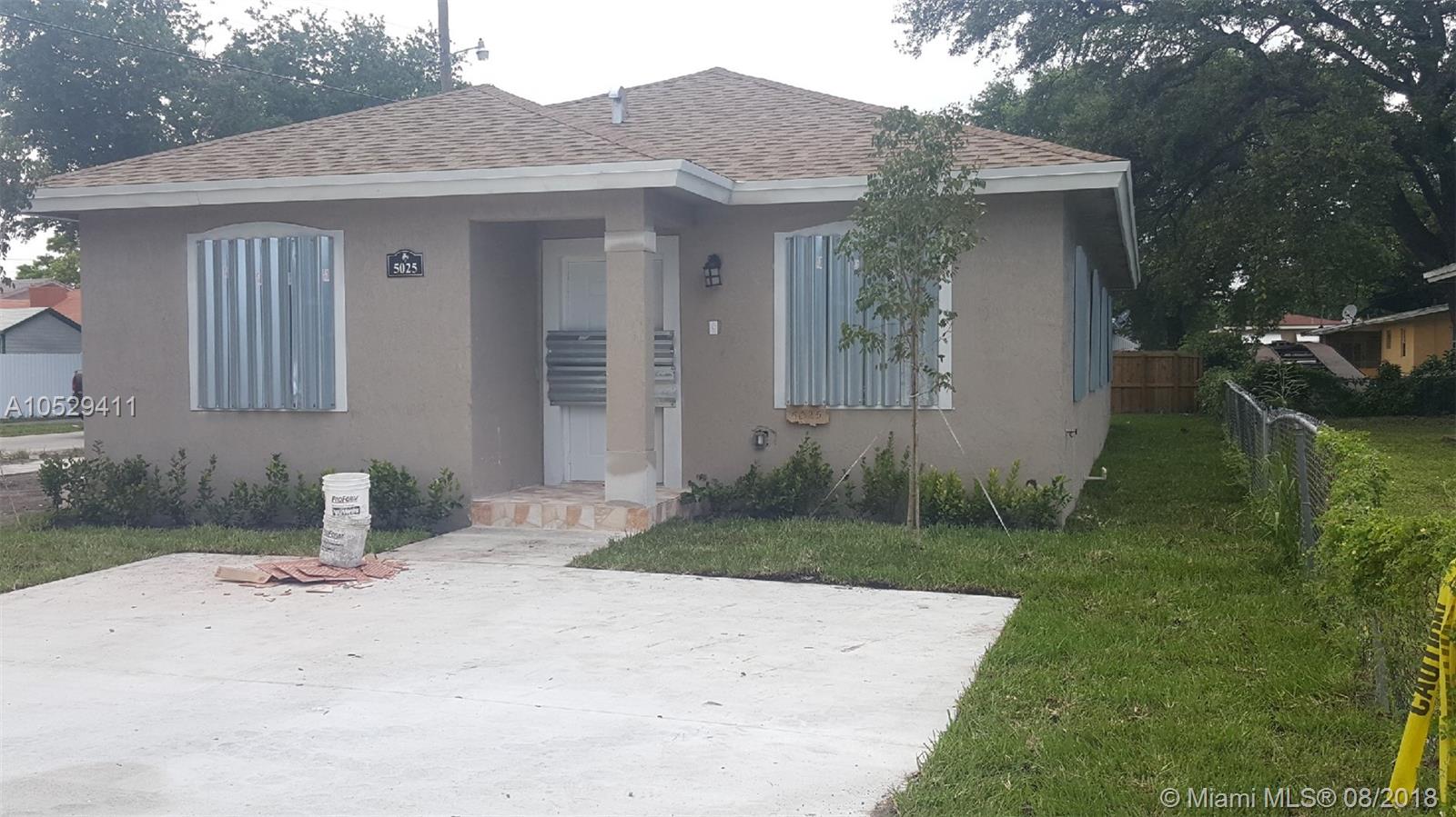 BRAND NEW CONST. MUST CLOSE W BUILDER TITLE COMPANY. NO ASSOCIATION. MANY MANY EXTRAS. CALL LA