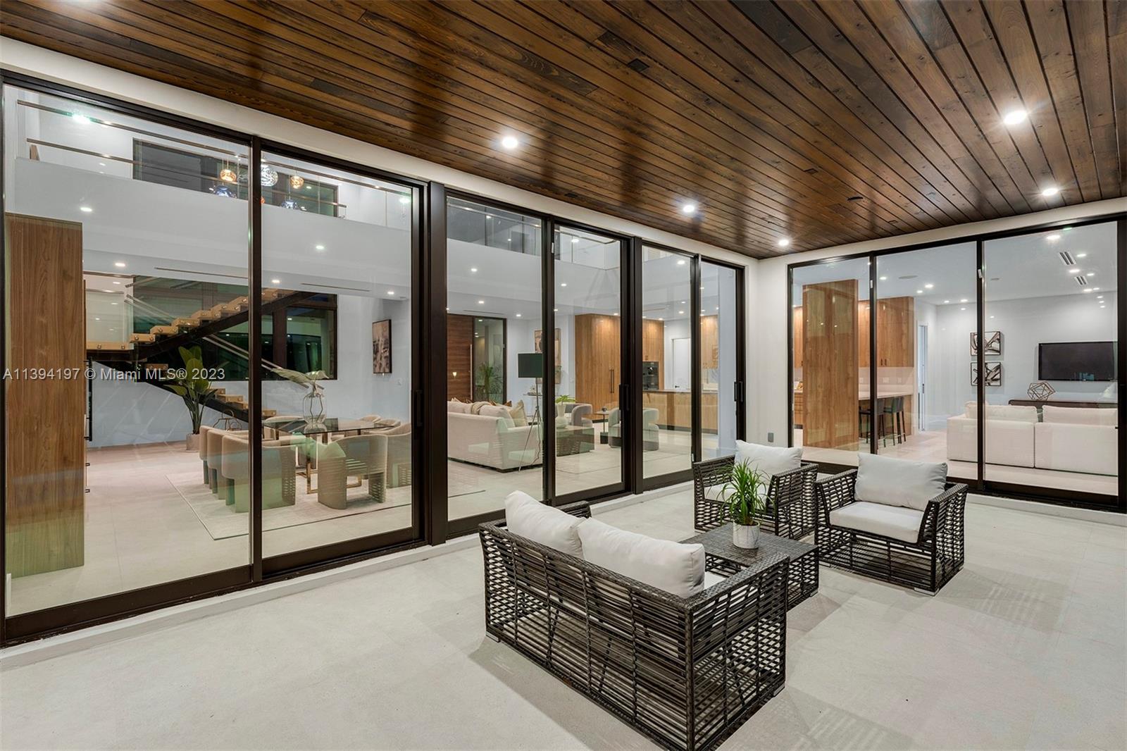 OLD CUTLER POINT - Residential