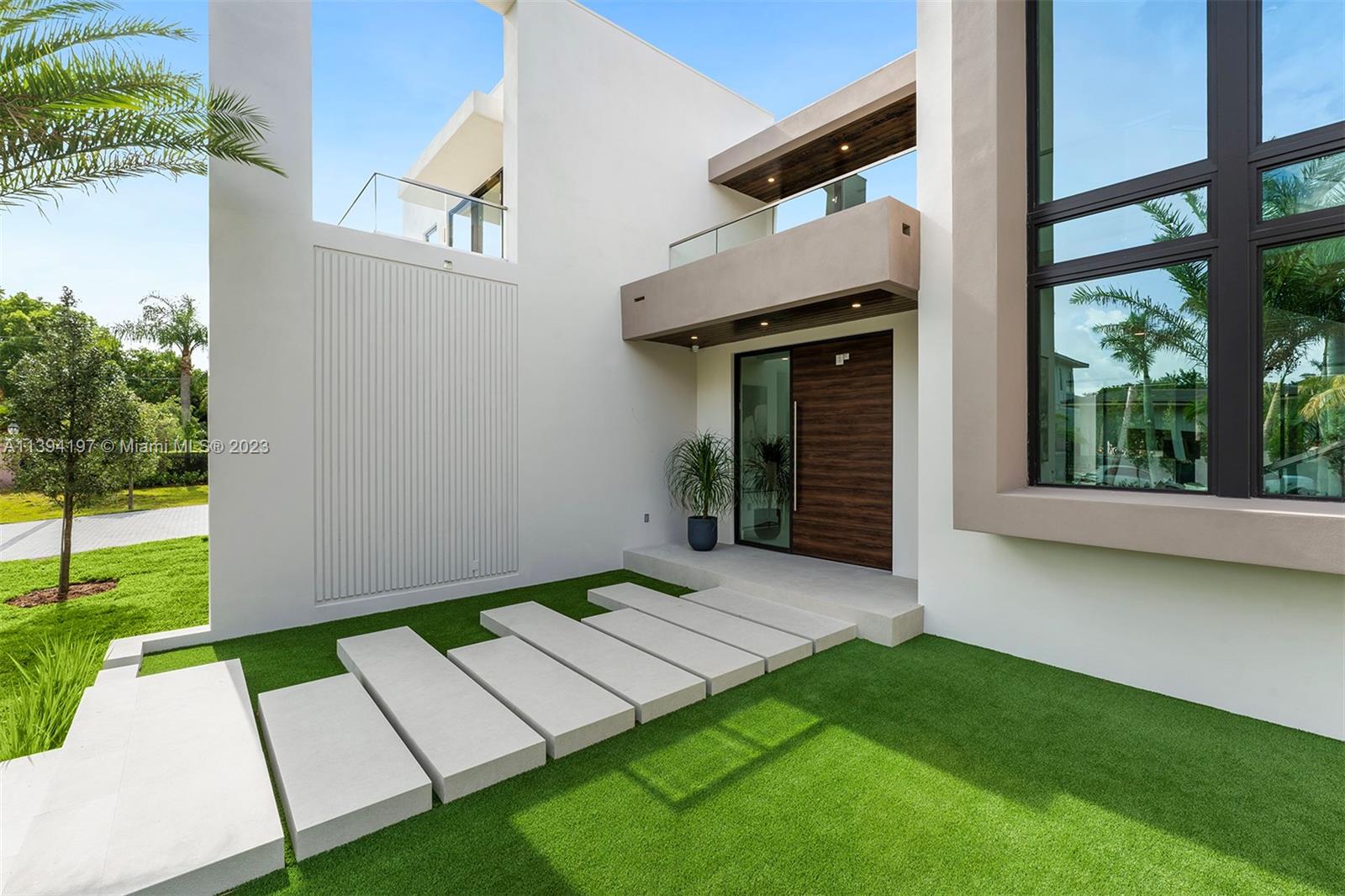 OLD CUTLER POINT - Residential