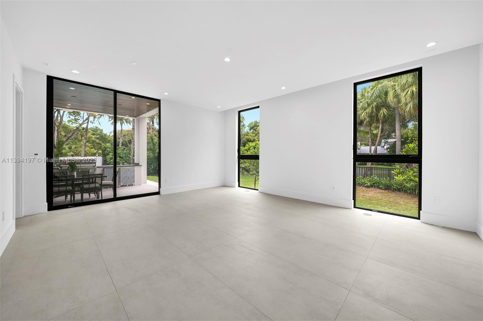 OLD CUTLER POINT - Residential