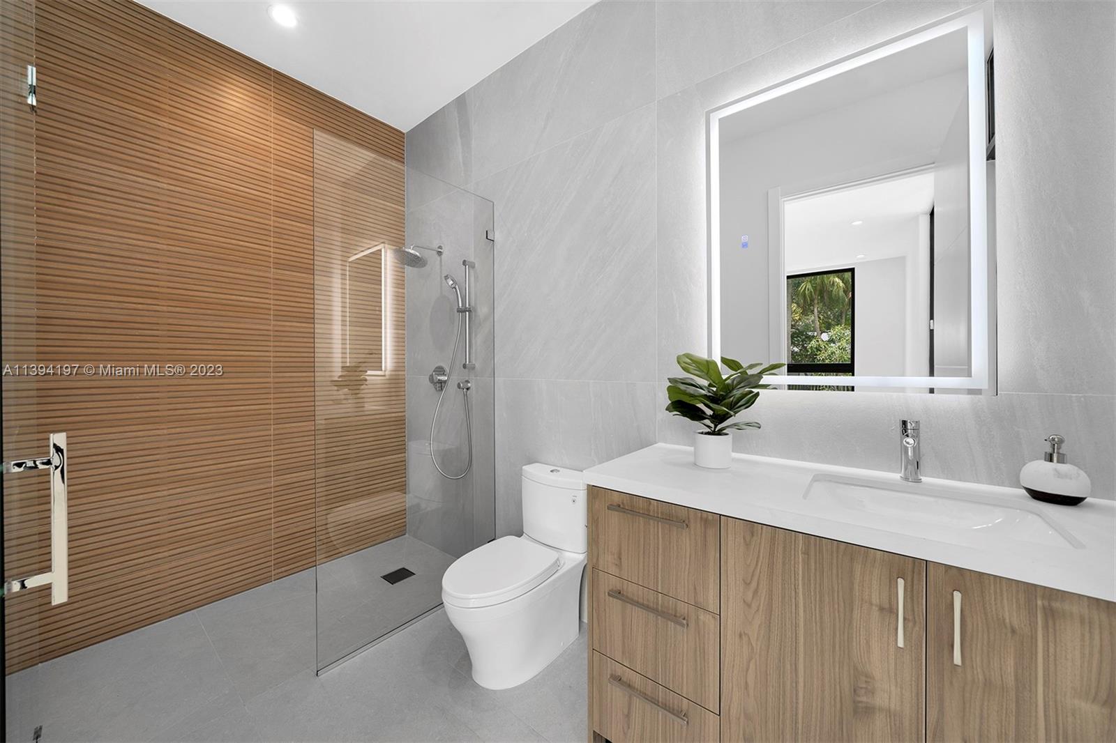 OLD CUTLER POINT - Residential