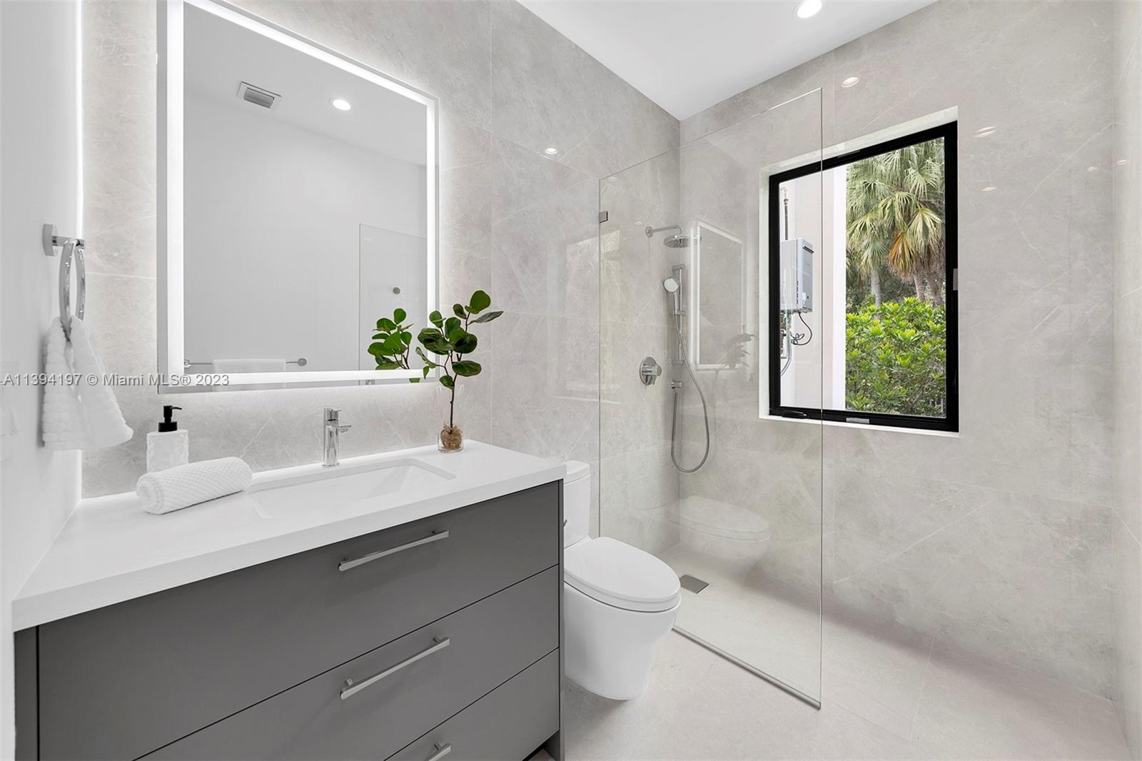 OLD CUTLER POINT - Residential