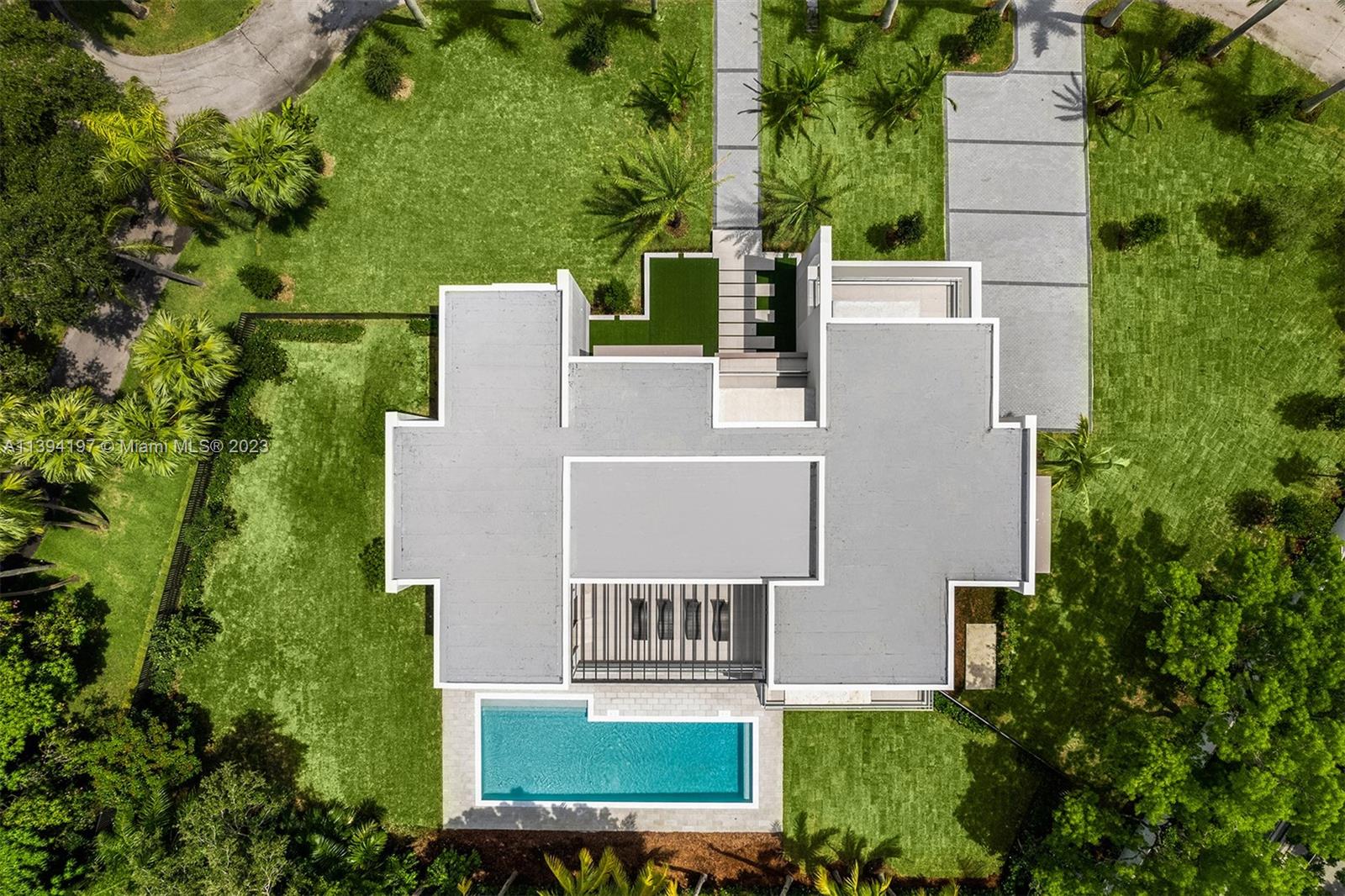 OLD CUTLER POINT - Residential