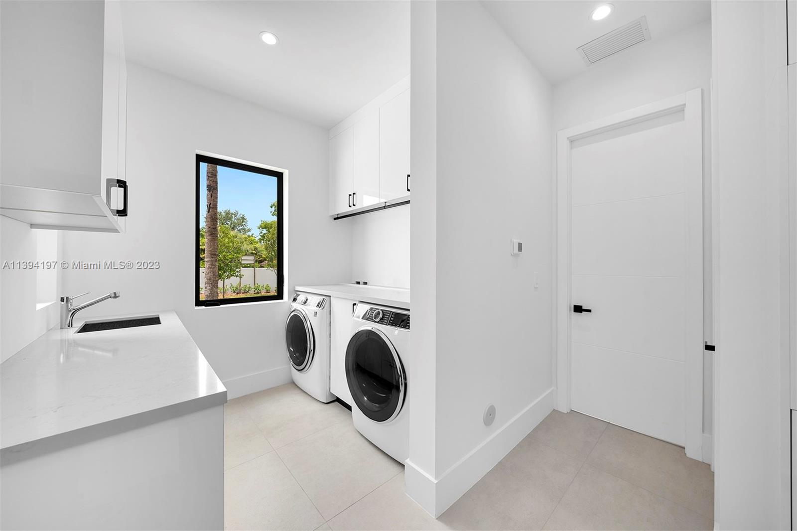 OLD CUTLER POINT - Residential