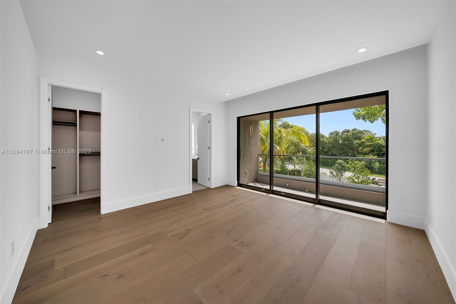 OLD CUTLER POINT - Residential