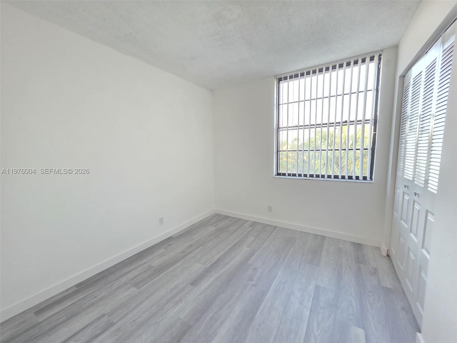 LAKE POINTE CONDOMINIUM N - Residential