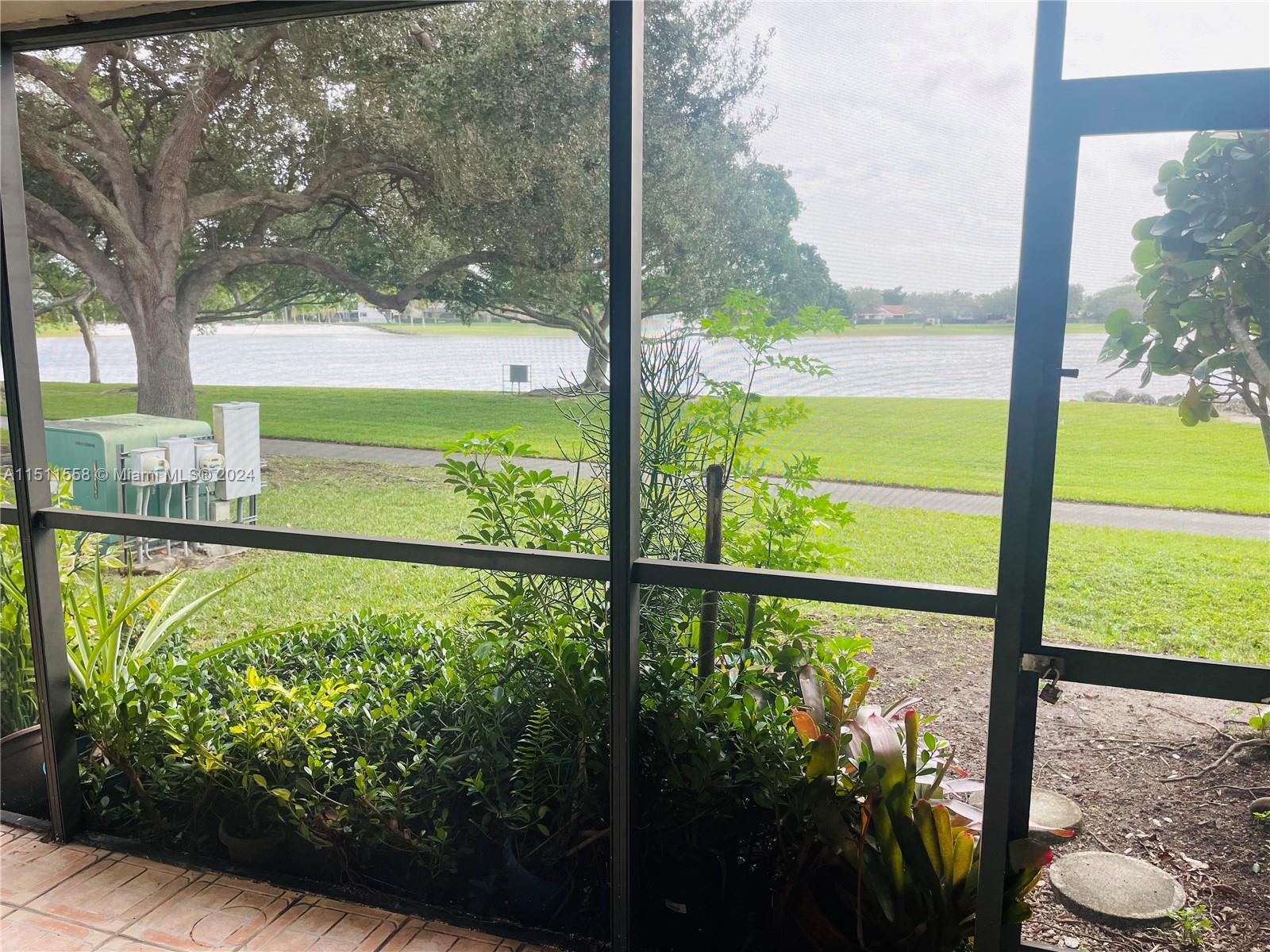 LAKEVIEW AT THE HAMMOCKS - Residential