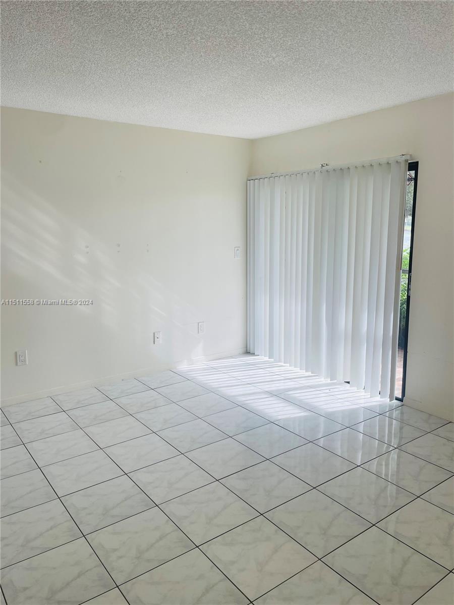 LAKEVIEW AT THE HAMMOCKS - Residential