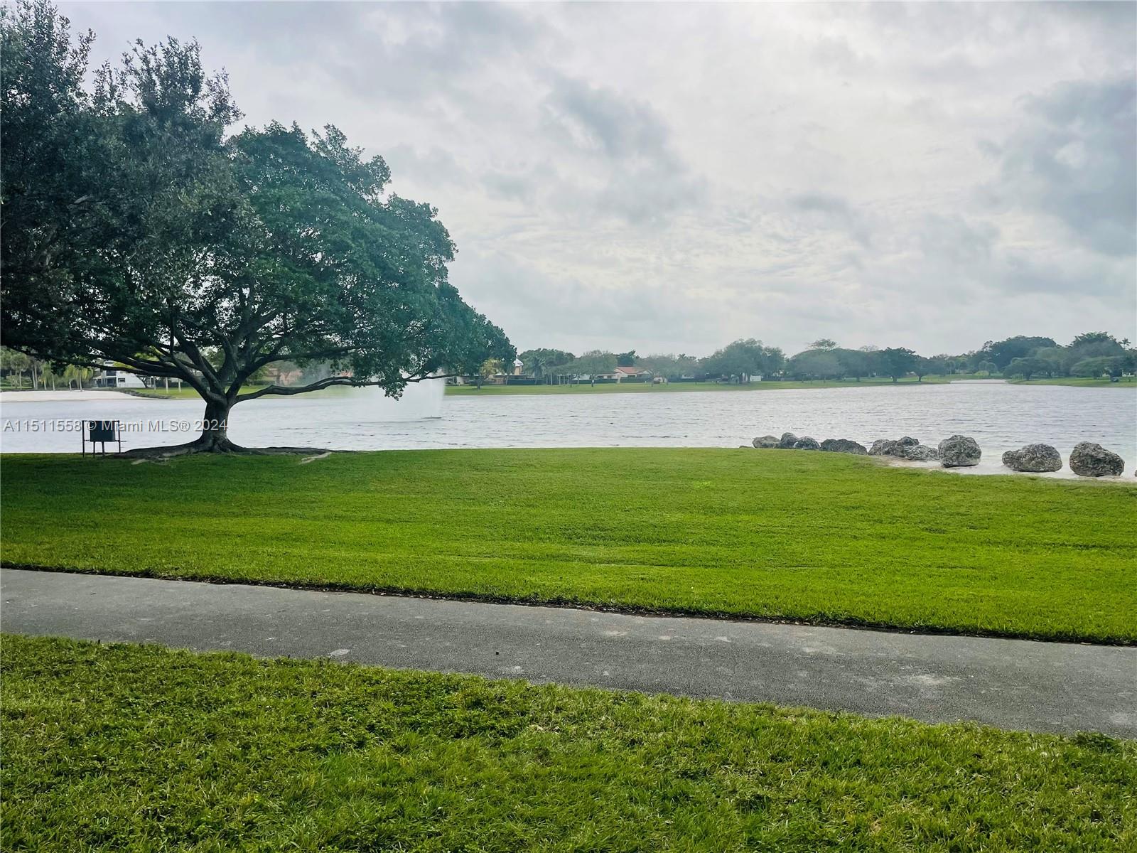 LAKEVIEW AT THE HAMMOCKS - Residential