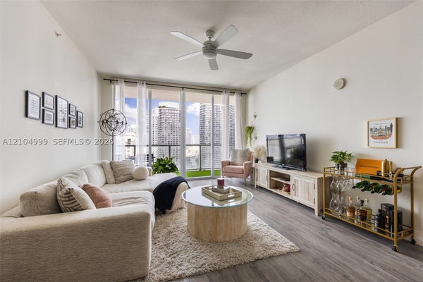 1111 SW 1ST AVE APT 3723N, MIAMI, FL 33130 - Image ad6b477e9cbd8e2c68ce205cf2b62fdd/599917733