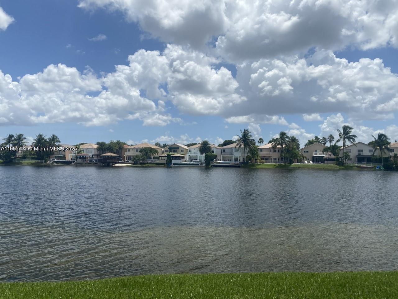 DORAL ISLES MARTINIQUE - Residential