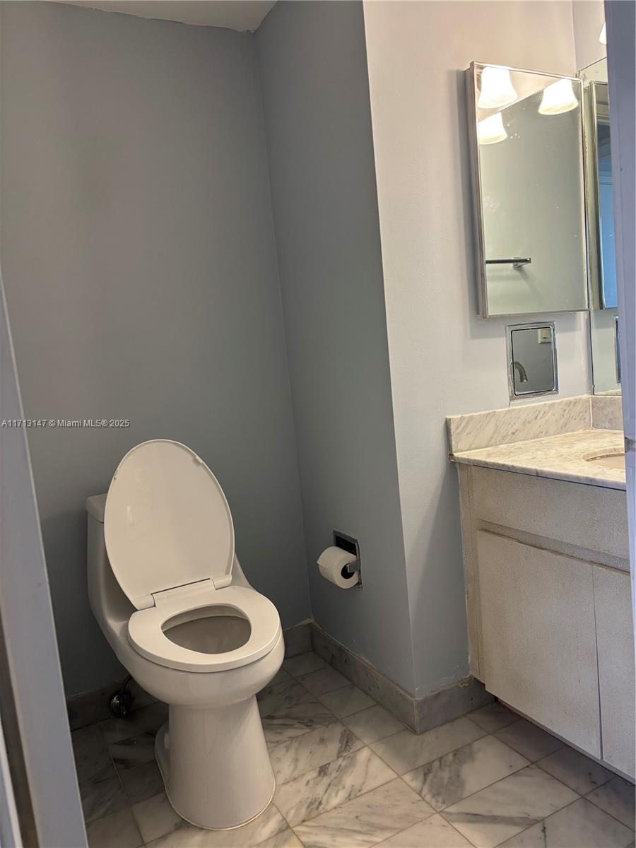 THE PALACE CONDO - Residential
