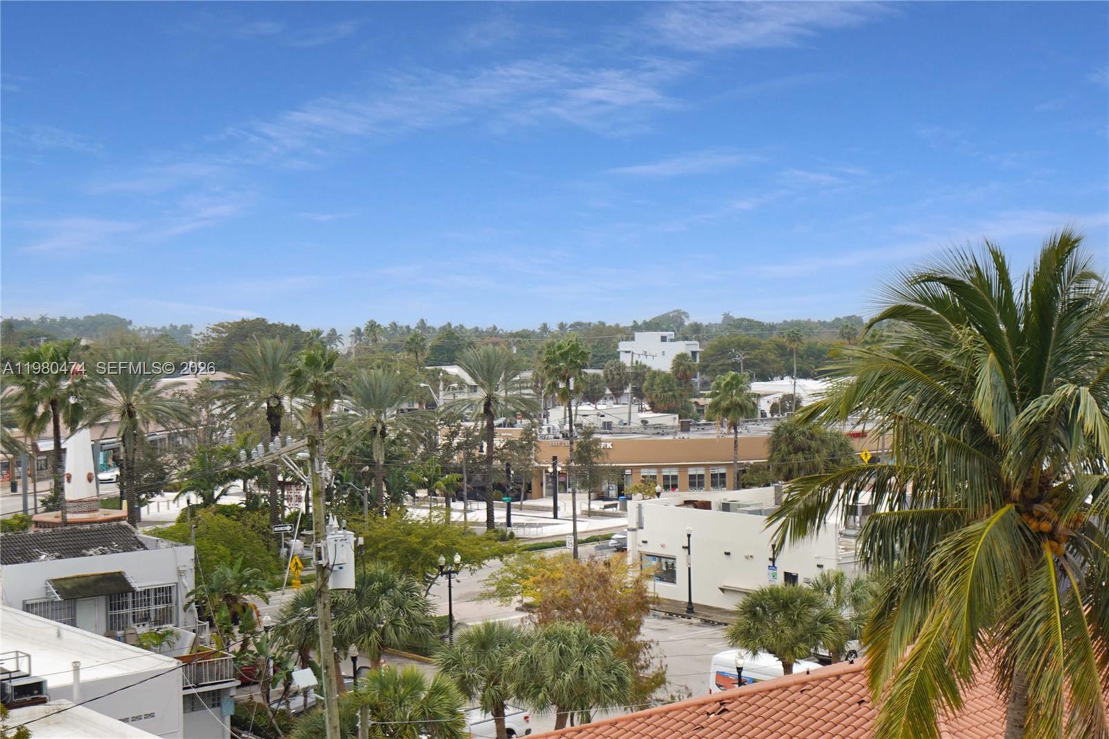 THE KNIGHTSBRIDGE CONDO - Residential