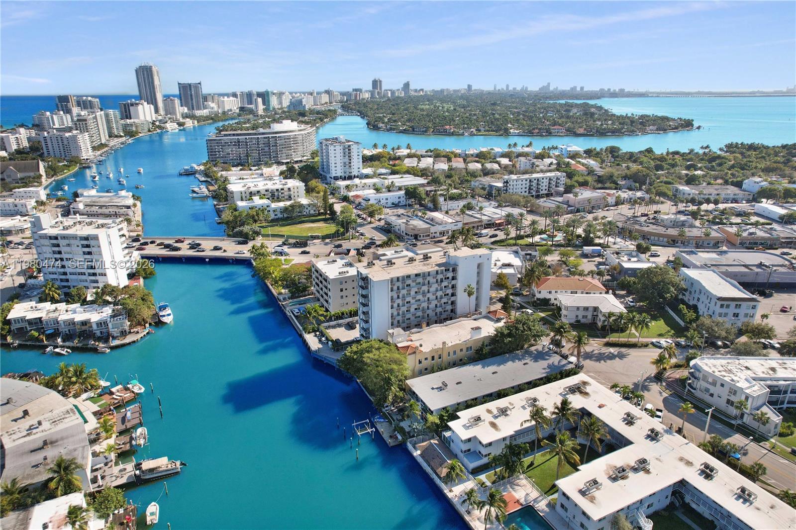 THE KNIGHTSBRIDGE CONDO - Residential