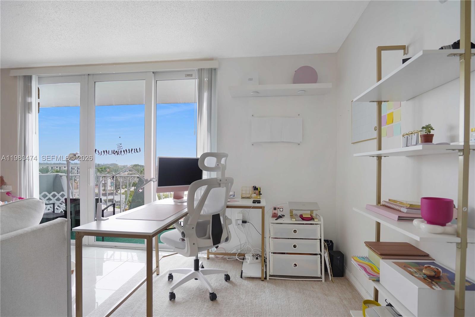 THE KNIGHTSBRIDGE CONDO - Residential