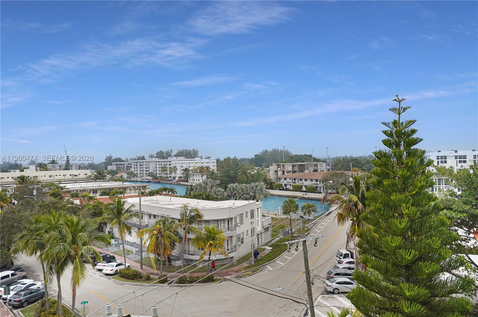 THE KNIGHTSBRIDGE CONDO - Residential