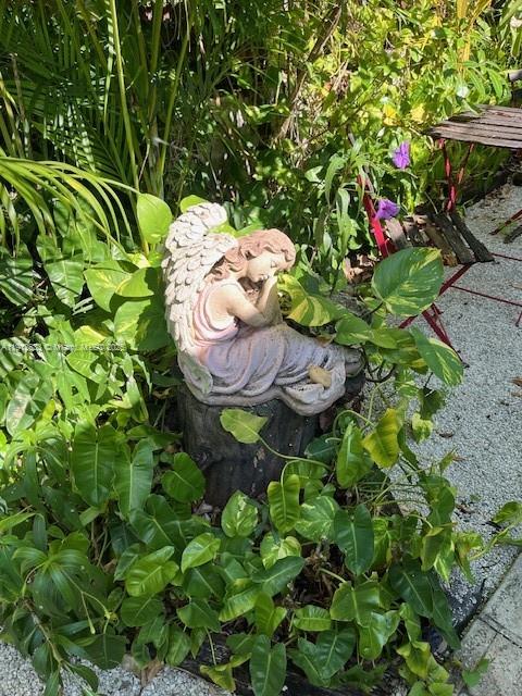 NORTHERN BLVD TRACK - Residential Lease